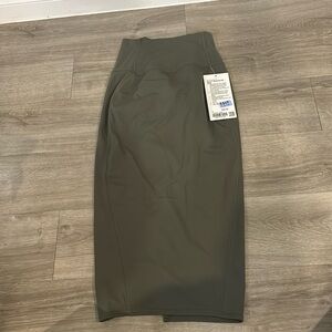 Nulu Slim-Fit High-Rise Skirt size 2